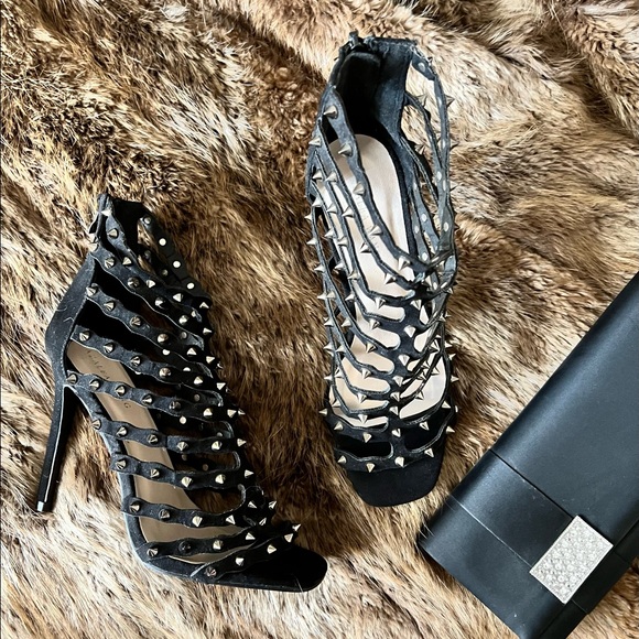 Black cage heels with silver stud details! Size 8/12. - Picture 1 of 7